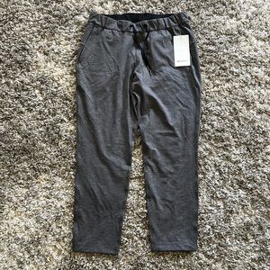 Lululemon On the Fly Pant - size 10